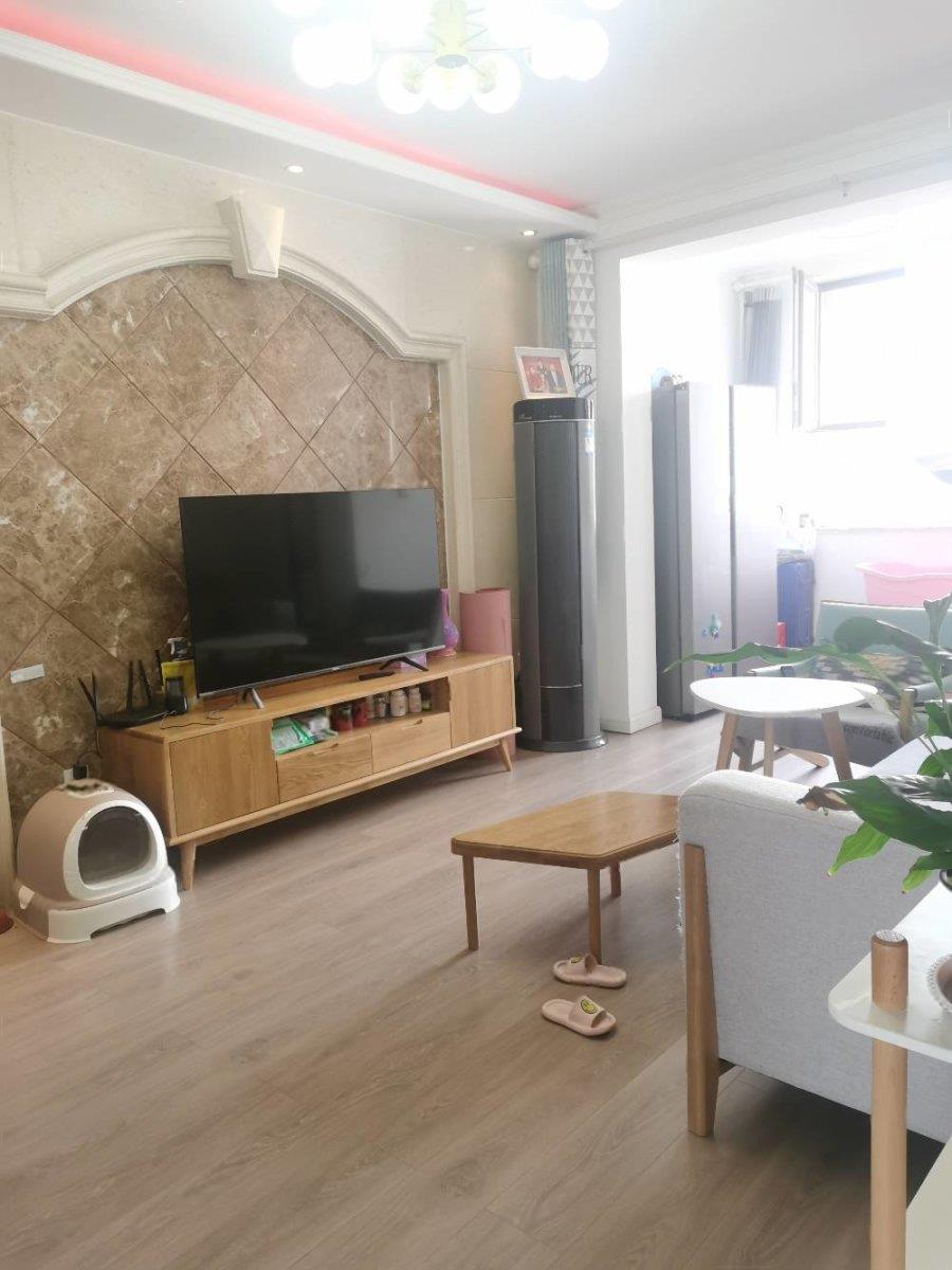中央公園老證滿二，南北通透送地下室，展覽路  ，11中片內(nèi)