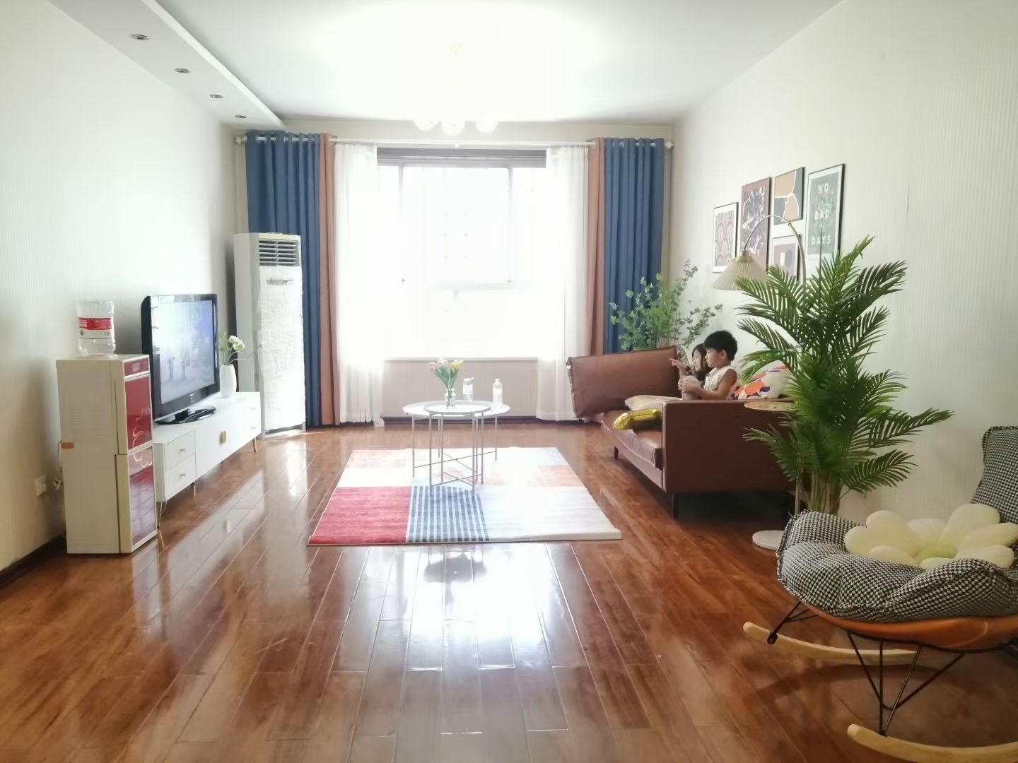 春光小區(qū)精裝大三居隨時(shí)看房 臨安居?xùn)|城中心醫(yī)院