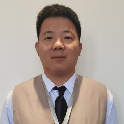 王磊