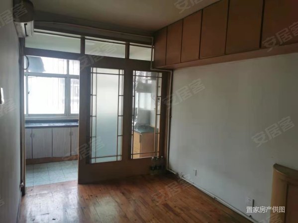 四樓102萬(wàn)東風(fēng)小區(qū)大三室雙衛(wèi)帶地下室老證學(xué)步橋