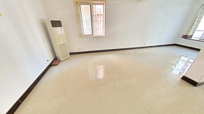 和平路同仁花園二樓經(jīng)典三居室南北通透老證唯一