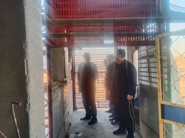叢臺(tái)區(qū)杜運(yùn)平現(xiàn)場(chǎng)調(diào)研蘭韻家園、幸福馨苑等項(xiàng)目