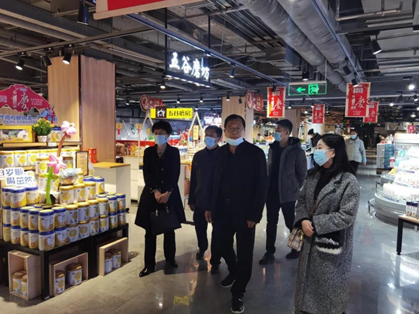 金田陽光城領(lǐng)導(dǎo)與邯鄲陽光超市就合作入駐進行友好交流
