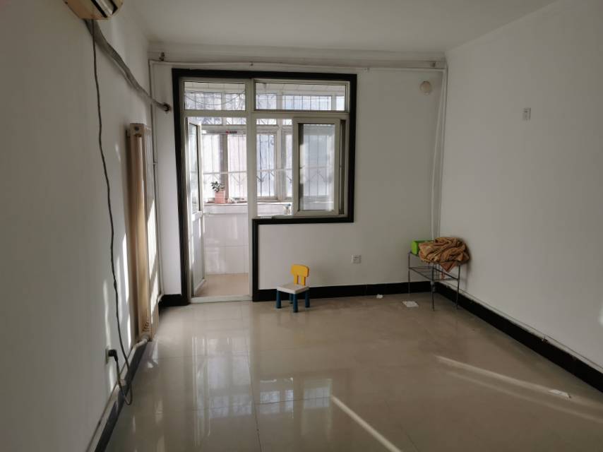 貿(mào)易路上精裝修二樓，串糖葫蘆戶型