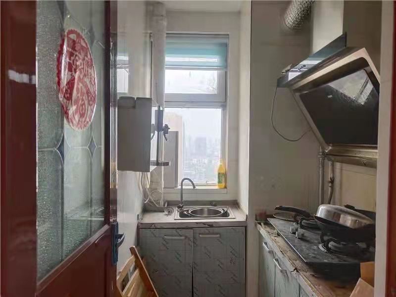 御府天城廣星源，緊鄰康德火車站，繁華地段一居室