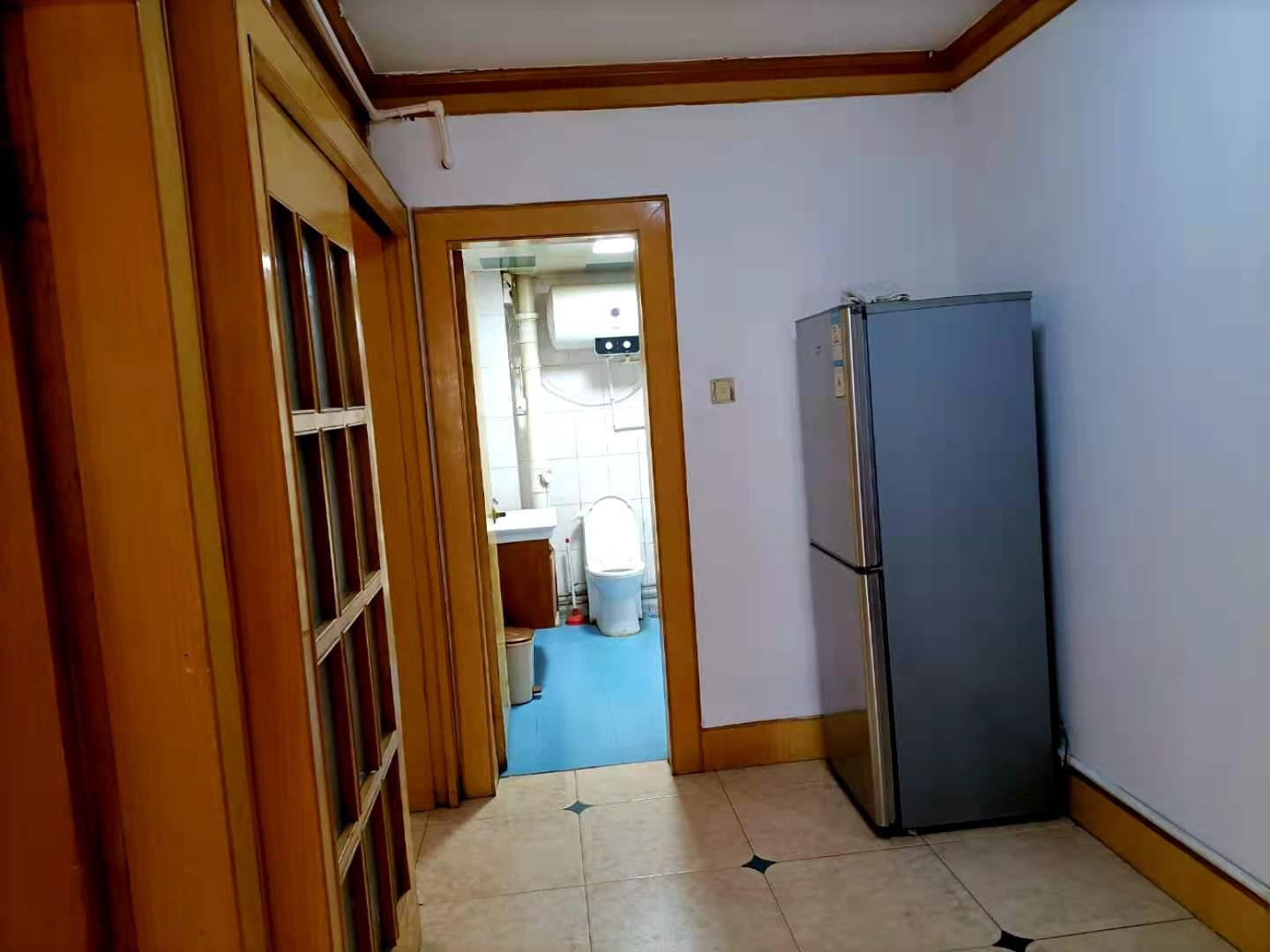 一樓帶院，還有小房，小房出租了直接收租金
