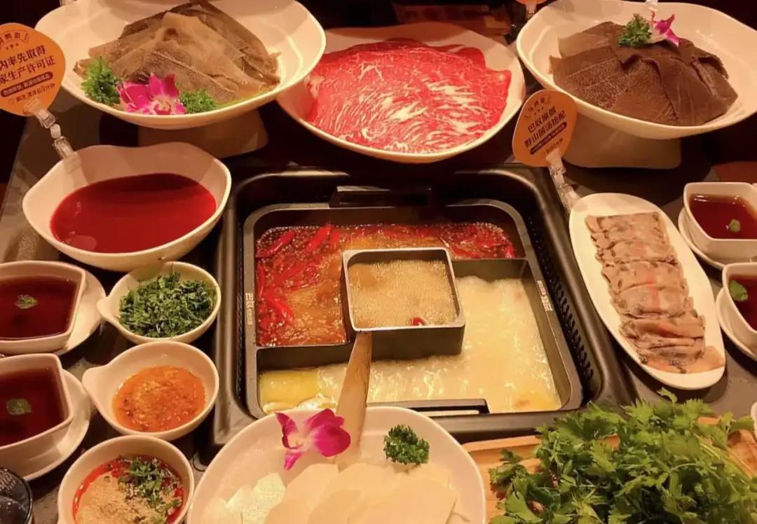 年味“食”足 質(zhì)享團(tuán)圓！澤信公館請(qǐng)你吃巴奴！