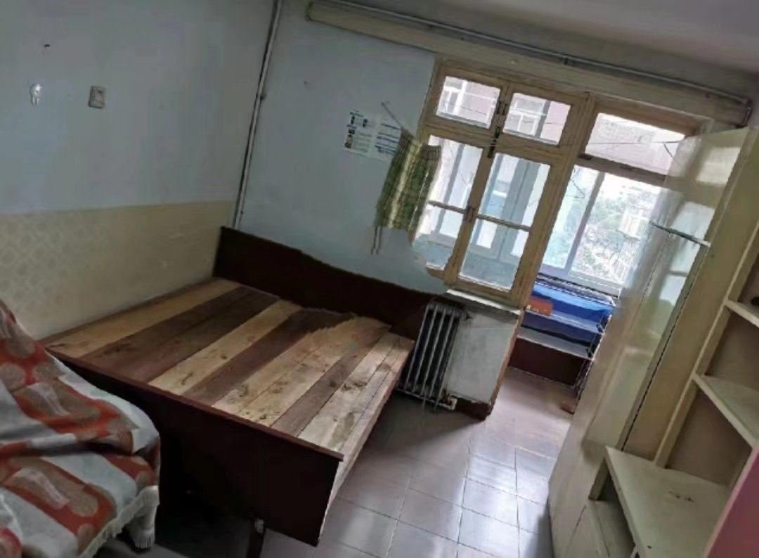 急售市實(shí)驗(yàn)二十五中，5樓非頂 老證可貸緊鄰學(xué)校