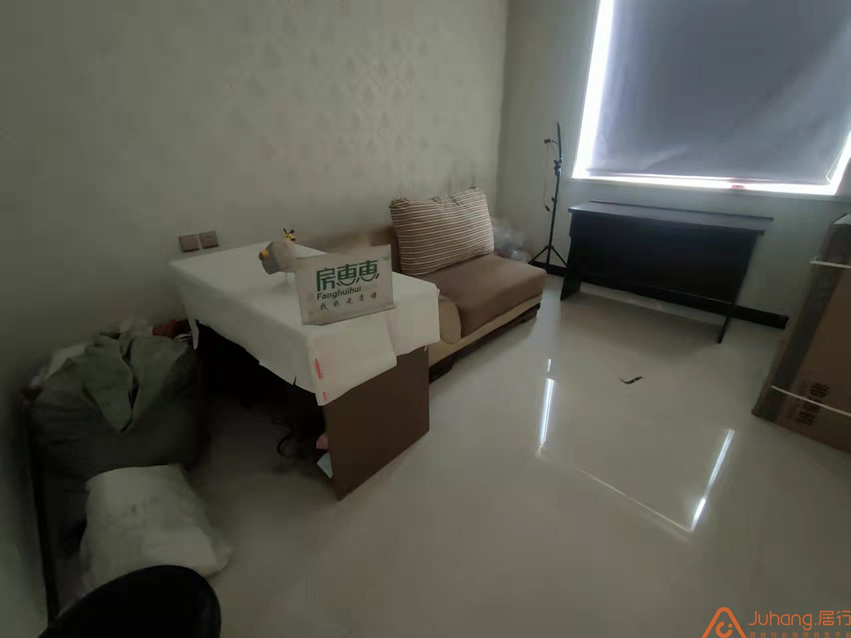 中華大街藍天金地精裝兩室