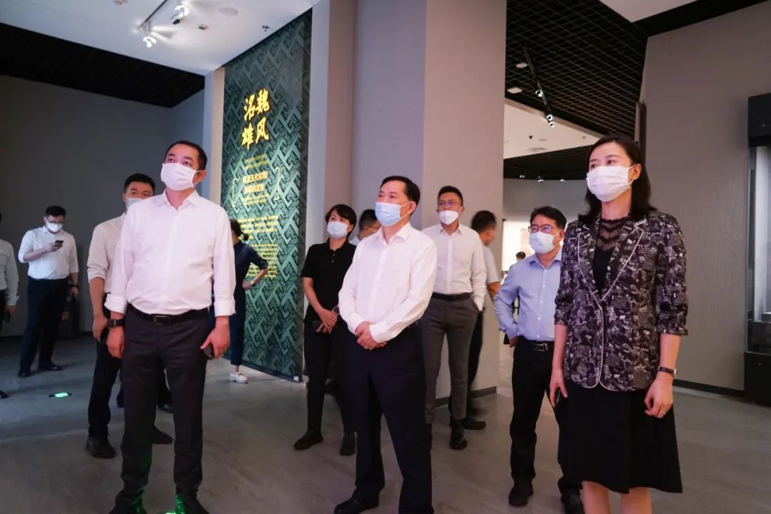 西安曲江新區(qū)黨工委副書(shū)記、管委會(huì)主任到叢臺(tái)區(qū)參觀(guān)考察