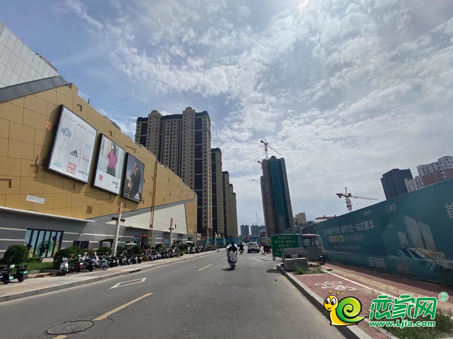 万达广场实景图