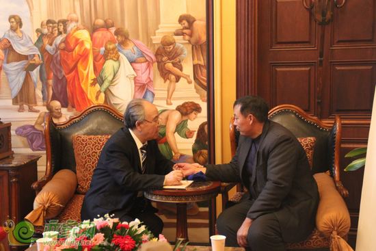 胡维勤教授为嘉宾亲诊