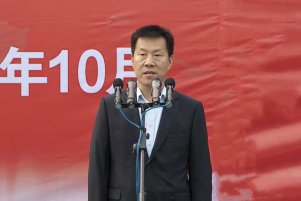 市委常委,宣传部长,区党工委书记,管委会主任丁伟宣布项目开工