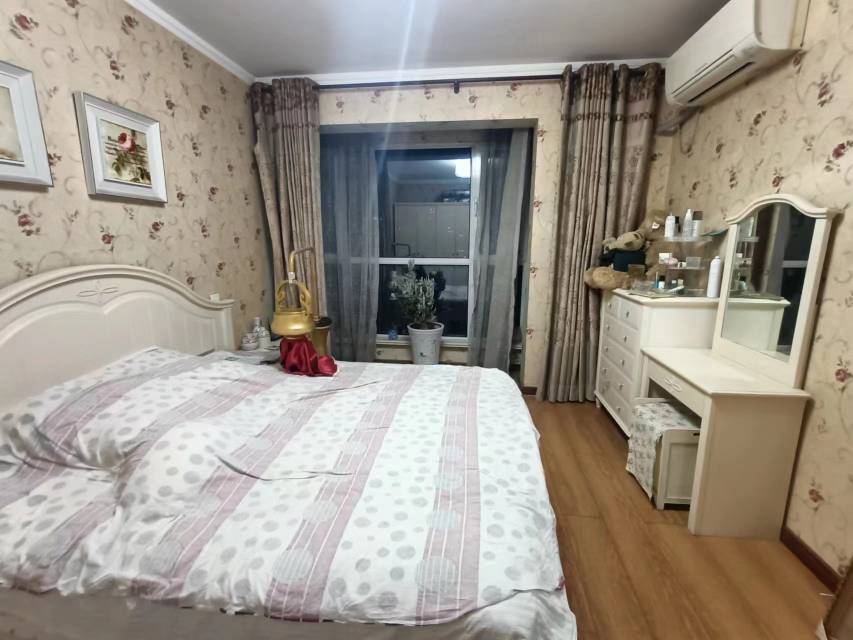 榮盛錦繡花苑三室兩廳兩衛(wèi) 樓王位置 荀子小學(xué)旁邊