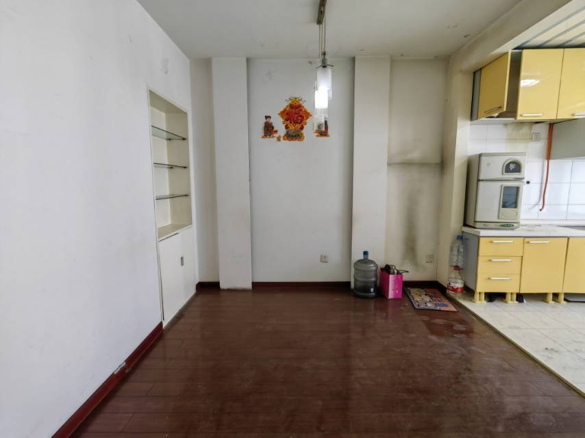 滏新家園大三居雙衛(wèi)南北通透采光好，戶型方正
