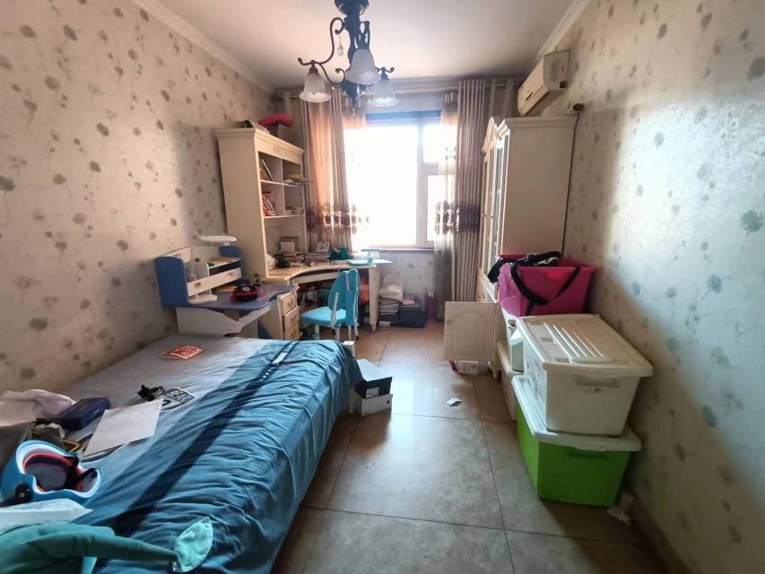 仁達嘉苑 精裝修拎包入住 帶車庫 老證可貸款