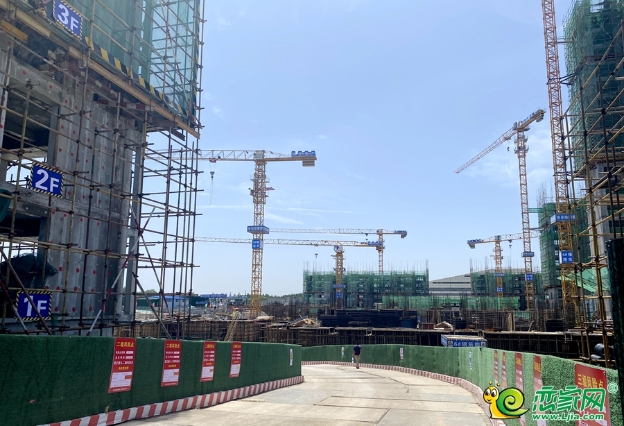 學(xué)府華庭實(shí)景（2023.06.02）