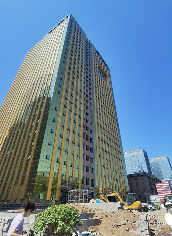 邯鄲叢臺區(qū)區(qū)長劉丹實地調研重點項目建設