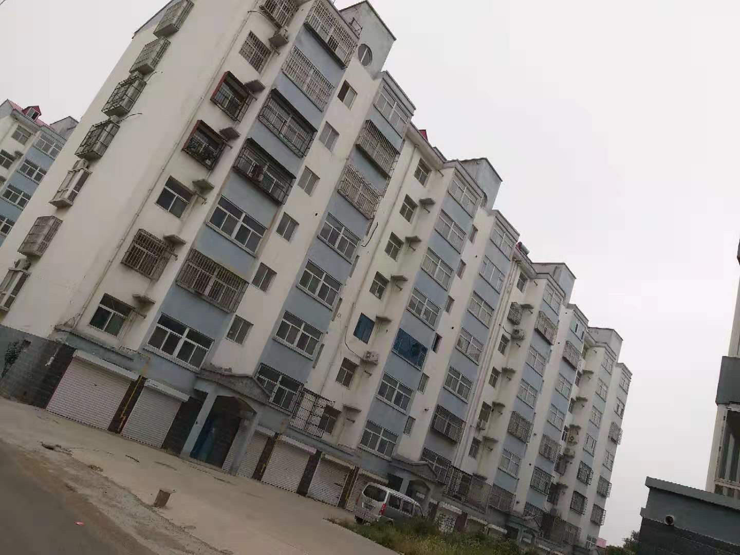 價(jià)格低，低層，毛坯房
