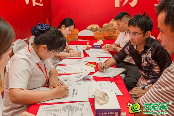 6月30日，肥鄉(xiāng)民生城市領(lǐng)袖交房