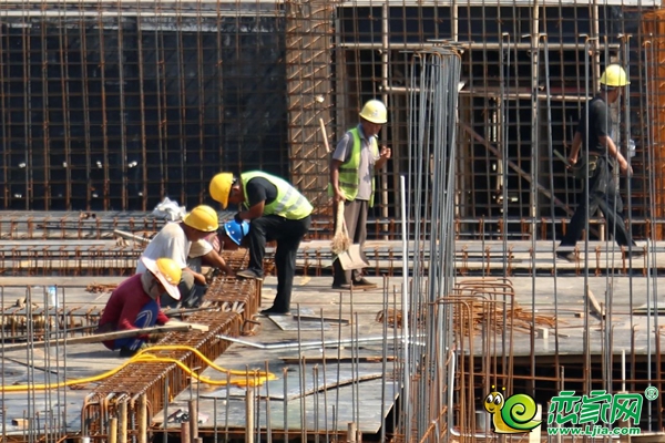 邯鄲東湖森林香亭及峰璟二期、三期施工段施工進度神速！