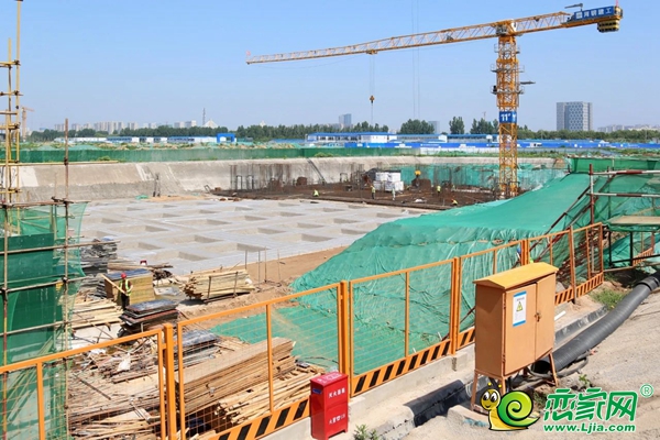 邯鄲東湖森林香亭及峰璟二期、三期施工段施工進度神速！