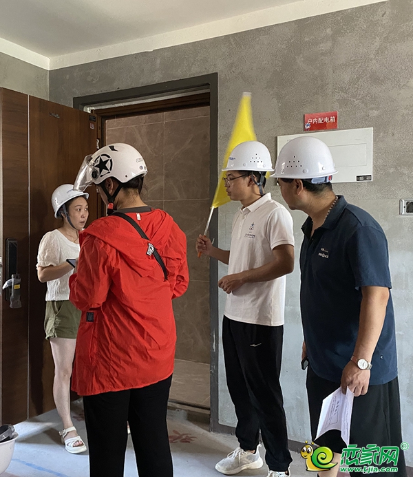 澤信?云樾天著|工地開放日導(dǎo)游式服務(wù)“卷”起來