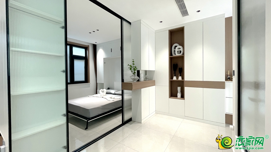 179fa6a144dbb01ed5d2cdbc86df07a8.jpg