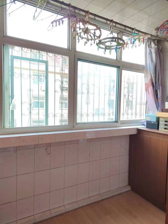 印染廠家屬院  市實驗小學 25中 兩居 老證可貸款