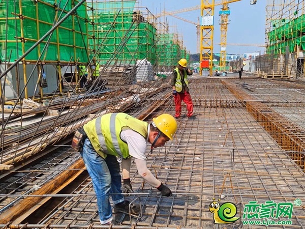 邯鄲東湖森林香亭及峰璟二期整體突破正負(fù)零