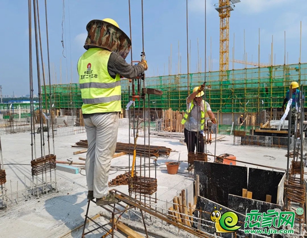 邯鄲東湖森林香亭及峰璟二期整體突破正負(fù)零