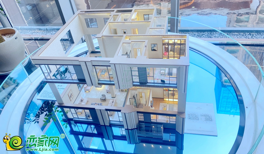 躍層 和奕295㎡戶型模型
