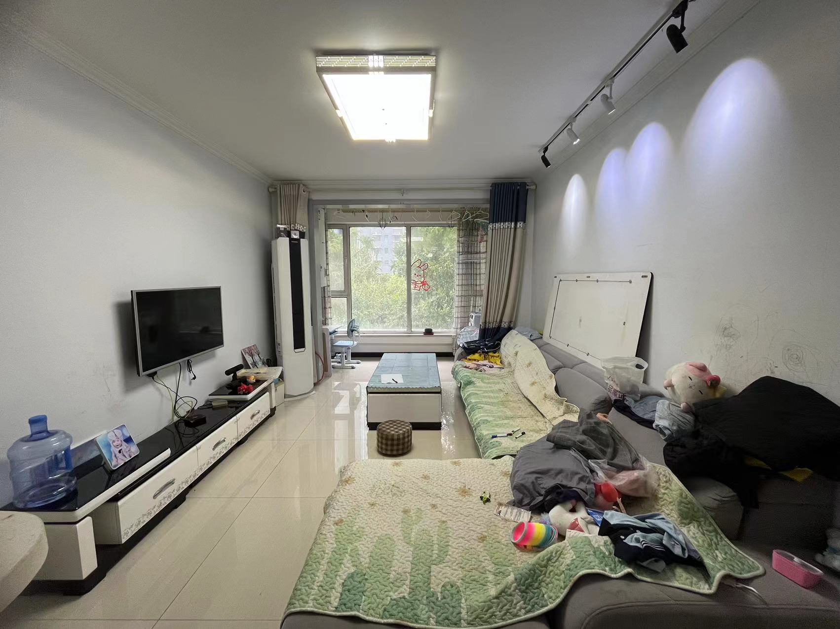 復(fù)興區(qū)政府旁錦繡江南保利電梯三居室，老證落地飄窗
