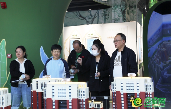 邯鄲新聞傳媒中心記者參觀東湖森林側(cè)記