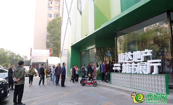 邯鄲新聞傳媒中心記者參觀東湖森林側(cè)記