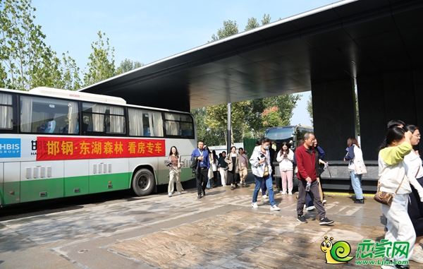 邯鄲新聞傳媒中心記者參觀東湖森林側(cè)記