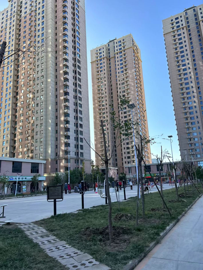 A超低價(jià) 急售 8500元 現(xiàn)房 中華大街消防隊(duì)金宇小區(qū)旁 中央名都
