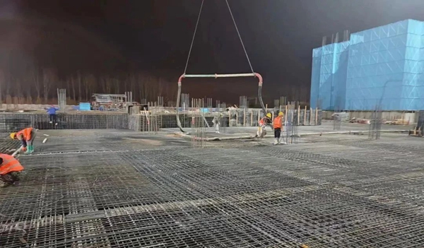邯鄲東城錦庭項目二工區(qū)地庫全面沖出“正負零”