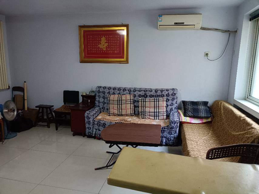 移動大廈，中心醫(yī)院附近 一樓房齡新，可以貸款，帶地下室