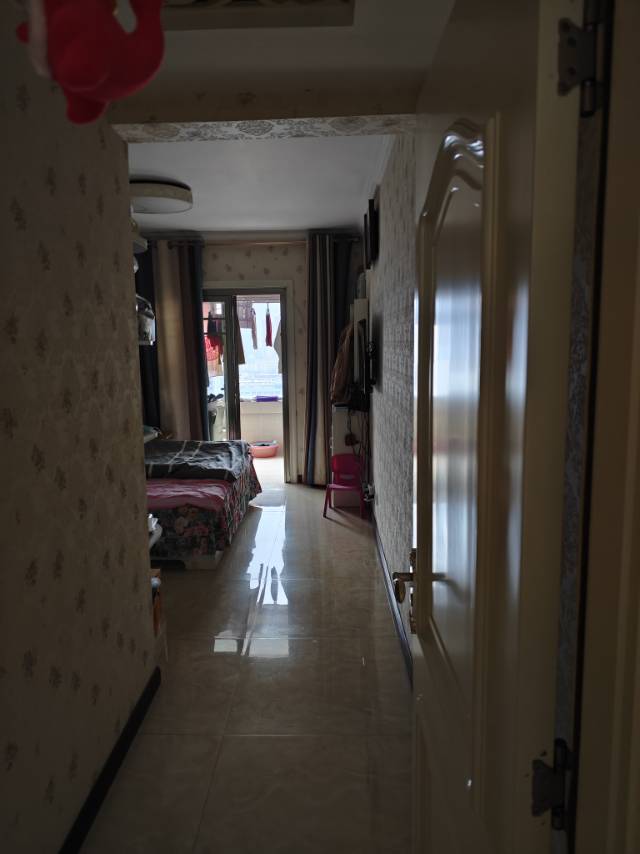 叢臺區(qū)實驗小學(xué)，23中，精裝三居，戶型非常好，可落戶