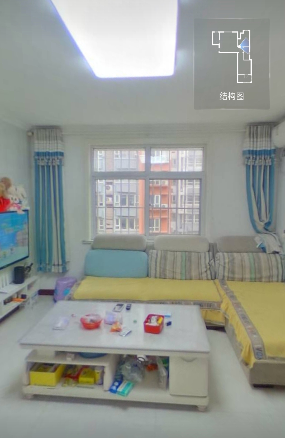 三樓中間樓層，房齡新，精裝婚房拎包入住，價錢可議