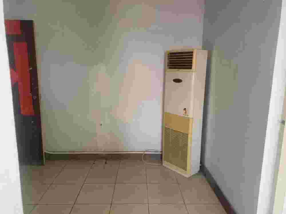 開元小區(qū) 中間樓層 兩室一廳