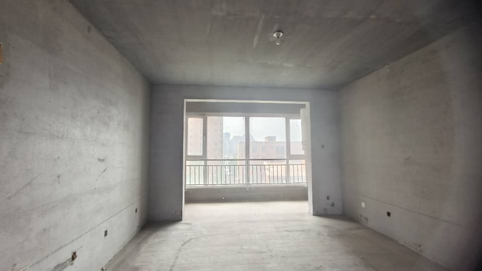 東環(huán)路 桃源山莊對(duì)面 陶然新城 三室兩廳兩衛(wèi)毛坯6200