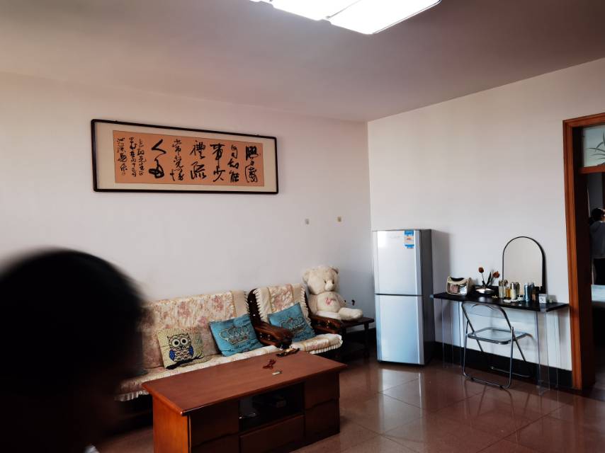 廣泰小區(qū)三室兩廳一衛(wèi)120平米長(zhǎng)租