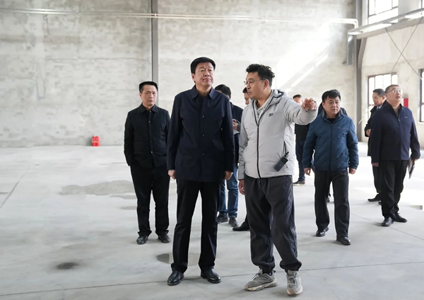 邯鄲冀南新區(qū)領(lǐng)導帶隊到重點項目建設一線現(xiàn)場辦公