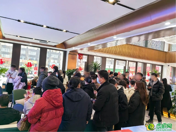 2月22日，上和院首開(kāi)87套，一績(jī)絕城，冠領(lǐng)館陶