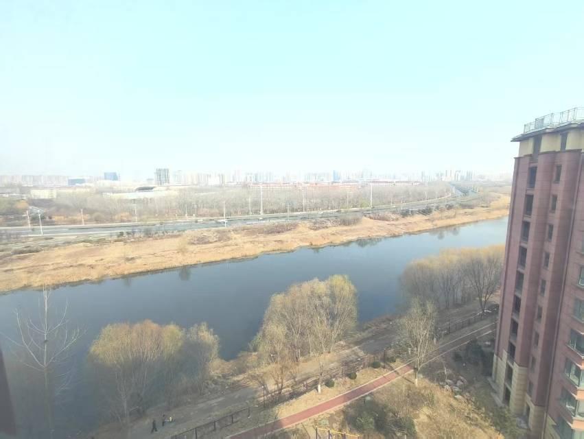 洋房，南北通透，河景房