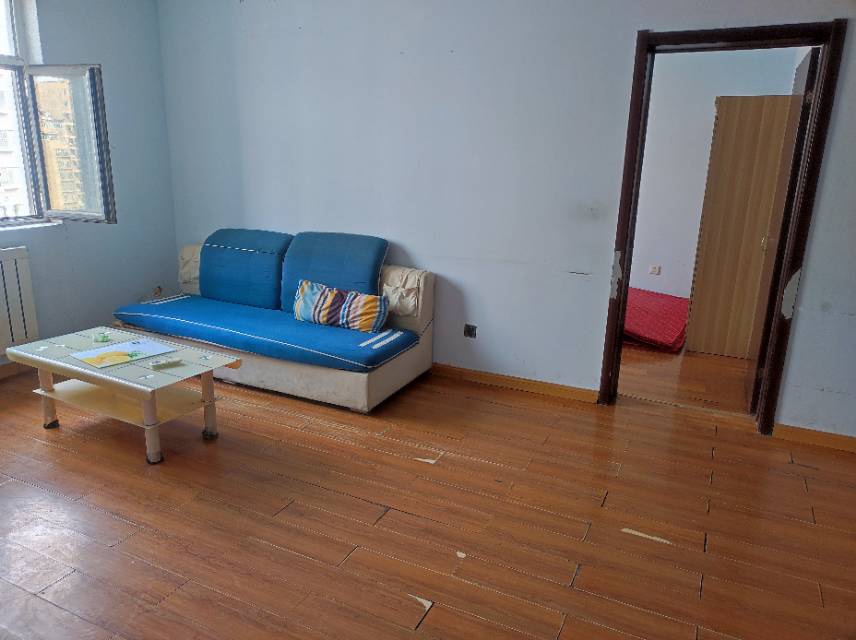 新世紀(jì)，23中，電梯房2居，家具齊全，拎包入住看房方便