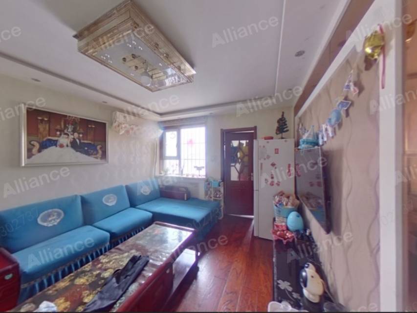 電梯房小高層，精裝婚房，老證過戶費低，中間樓層